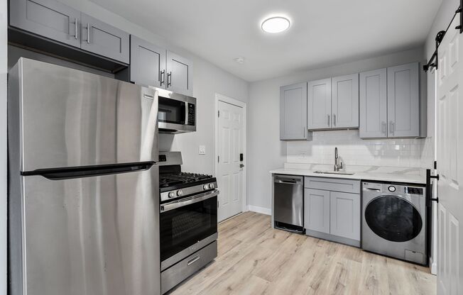Studio, 1 bath, 308 sqft, $1,550, Unit 303
