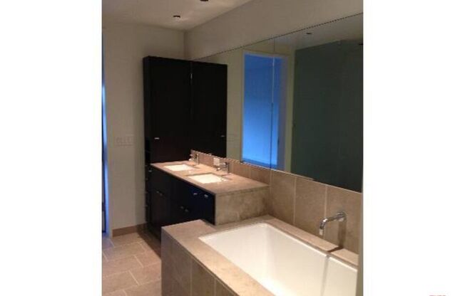 2 beds, 2 baths, 1,410 sqft, $5,500, Unit 5F