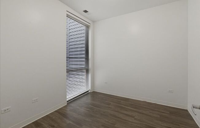 2 beds, 2 baths, 890 sqft, $2,980, Unit 406