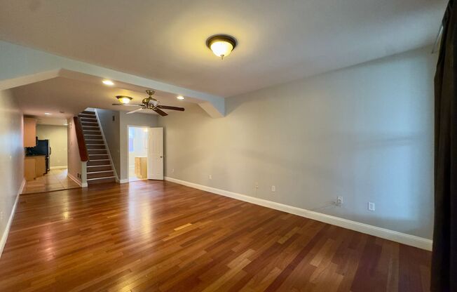 Charming 3 Bedroom/2.5 Bathroom Townhome in Hampden!