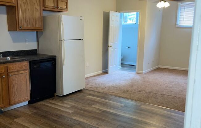 2 beds, 1 bath, $1,550