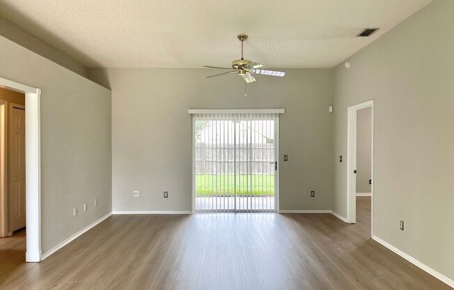 3/2 ALAFAYA WOODS ADORABLE HOME in OVIEDO!