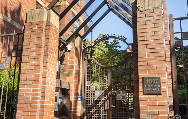 University Park 2 Bd/2 Bth w/parking- water/sewer/trash included!