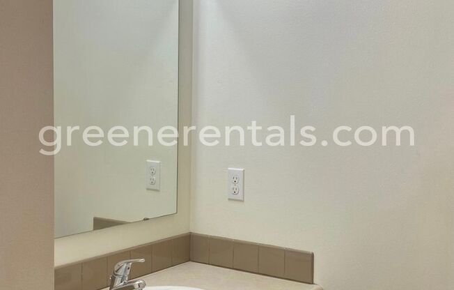 2 beds, 2 baths, 1,050 sqft, $1,725, Unit 1421-104
