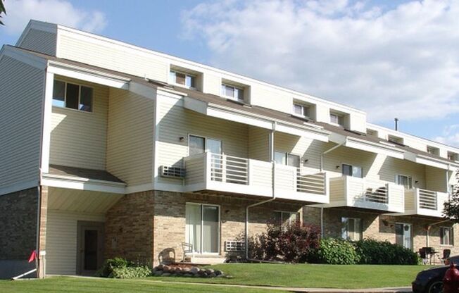 1 bed, 1 bath, 900 sqft, $1,285, Unit 108