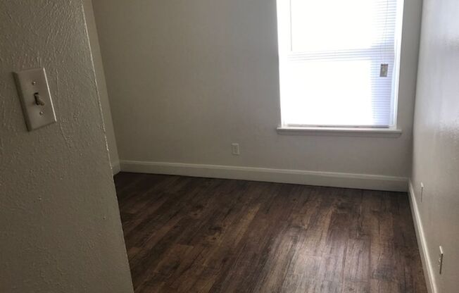 2 beds, 1 bath, 840 sqft, $975, Unit 2847 D