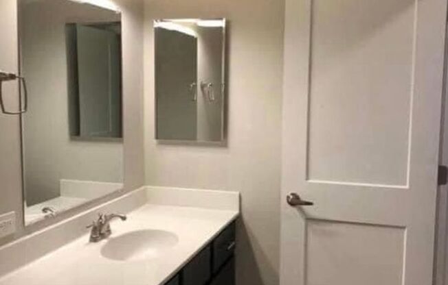 2 beds, 1 bath, 1,000 sqft, $980, Unit G 208