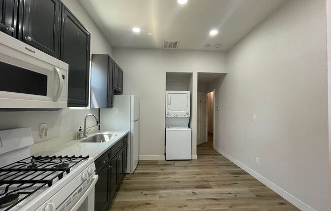 656 S 7 ST