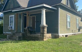 823/825 SOUTH 19TH
