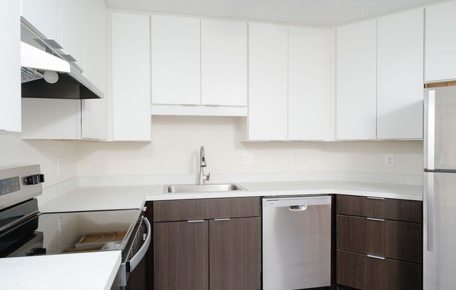 2 beds, 2 baths, 1,127 sqft, $1,800, Unit 210