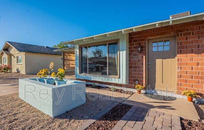 8416 E RANCHO VIS DR