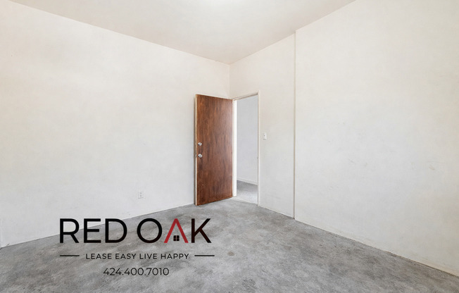 3930 ROXANNE AVE