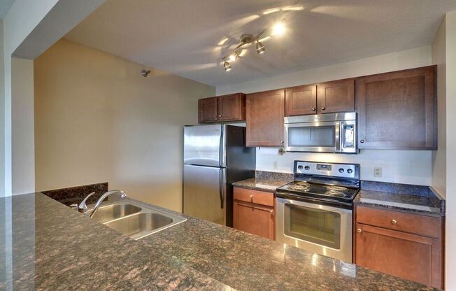 2 beds, 1 bath, 925 sqft, $1,500, Unit 1611214r