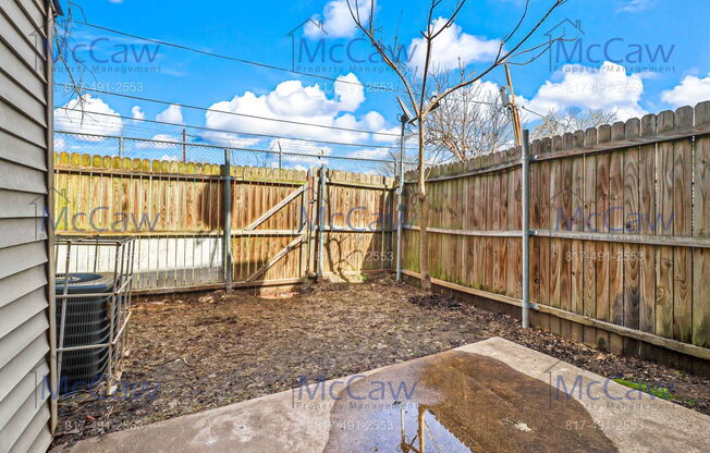 2 beds, 2.5 baths, 1,110 sqft, $1,250