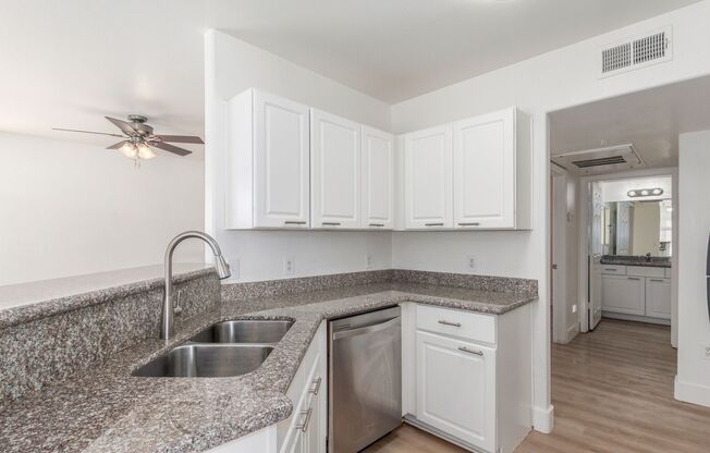 2 Bedroom 2 Bathroom Condo- Downtown Gilbert
