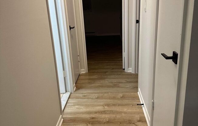 2 beds, 1 bath, $1,750, Unit E03