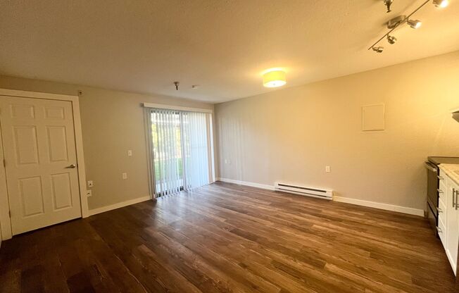 1 bed, 1 bath, 480 sqft, $1,450, Unit 106
