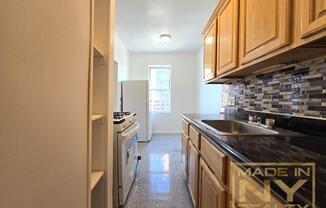 1 bed, 1 bath, $2,300, Unit 6B