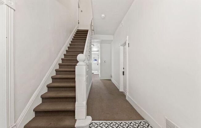 Studio, 1 bath, $999, Unit 726-01