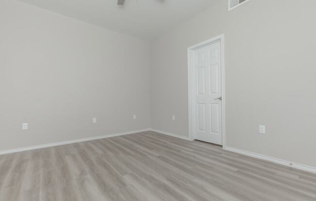a bedroom at the acadia park apartments in houma, la