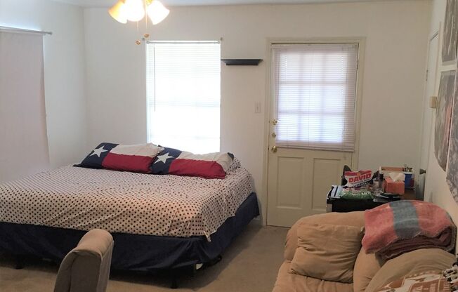 4511 Ave B (LO)
