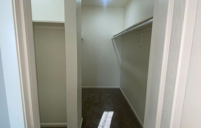 1 bed, 1 bath, 703 sqft, $875, Unit 1912