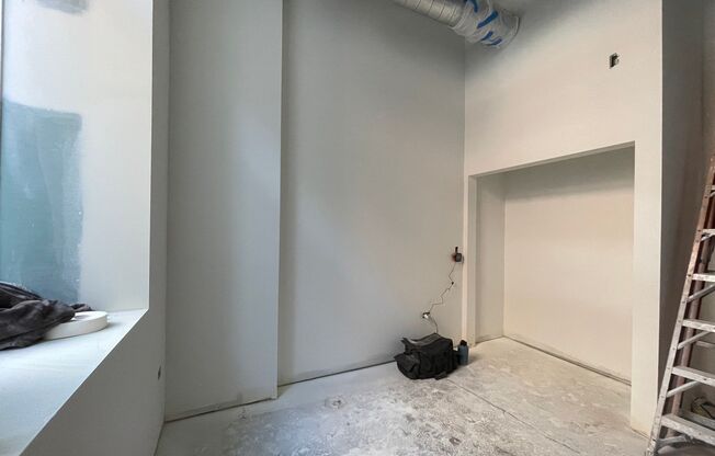 1 bed, 1 bath, 651 sqft, $2,650, Unit B06