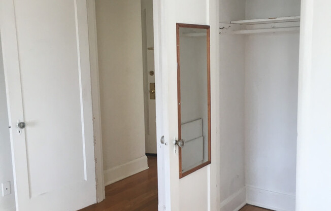 Studio, 1 bath, 620 sqft, $1,195, Unit 404