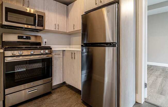 Welcome to Helios Apartments Miami Beach