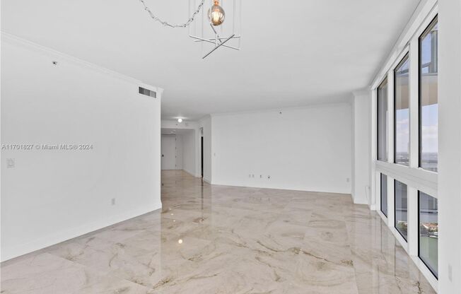 3 beds, 2.5 baths, 1,761 sqft, $11,500, Unit 6365 Collins Ave # 42-01 (A11701827)