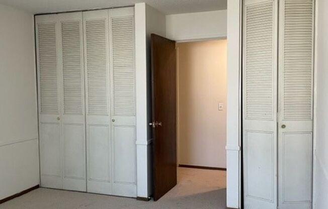 1 bed, 1 bath, 775 sqft, $1,199, Unit 2727-105