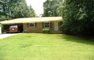 East Cobb 3BR Ranch w/Screen Porch
