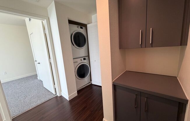2 beds, 2 baths, 890 sqft, $2,600, Unit 322