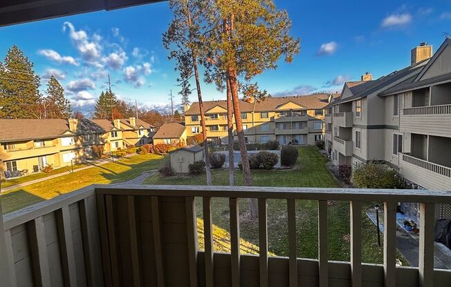 2 beds, 1 bath, 902 sqft, $1,375, Unit W - 051