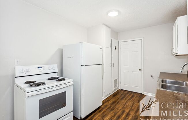 2 beds, 1 bath, $795