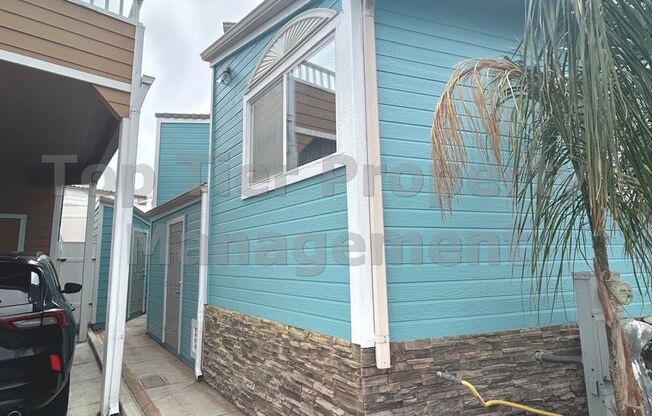 ***Coastal Carlsbad Home in 55+ Community  - 1 bed /2 bath Plus Bonus Room- Available Now***