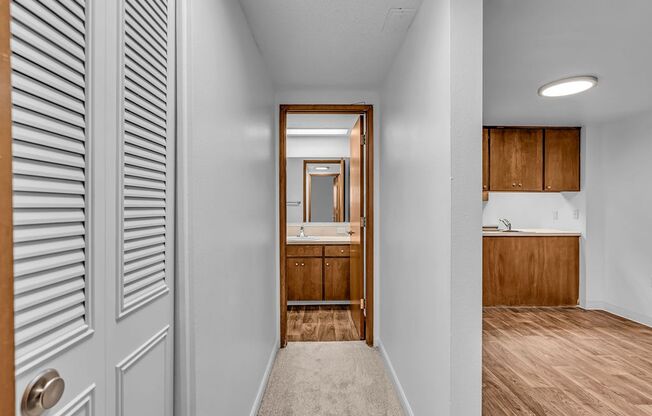 1 bed, 1 bath, 734 sqft, $1,450, Unit 821