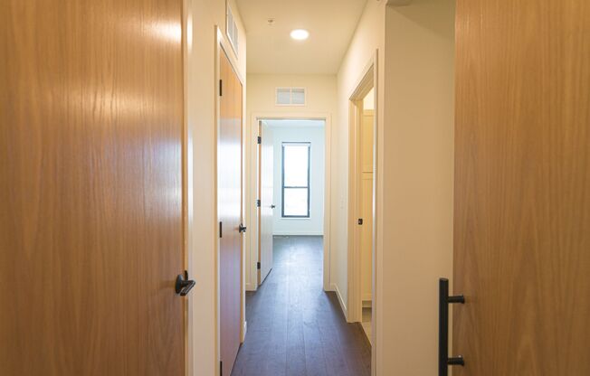 2 beds, 1.5 baths, 1,116 sqft, $2,695, Unit 103