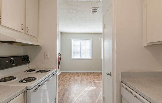 2 beds, 1 bath, 1,100 sqft, $1,396, Unit 3665-E04