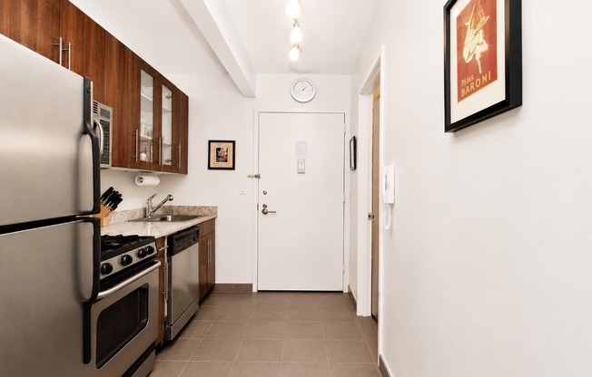 1 bed, 1 bath, 361 sqft, $3,400, Unit 408