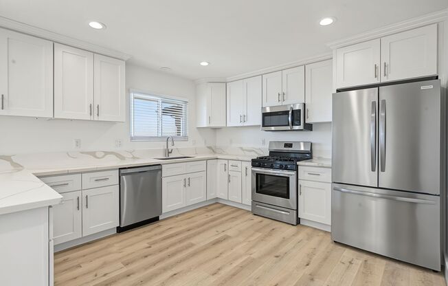 Remodeled 3BR House with Panoramic Mountain Views | Private Drive, Garage & RV Parking!