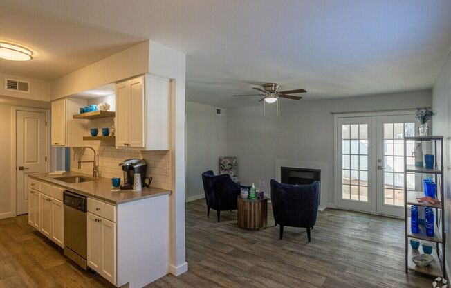 1 bed, 1 bath, 650 sqft, $1,024, Unit 165
