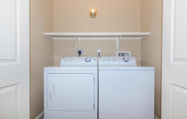 2 beds, 2 baths, $1,900