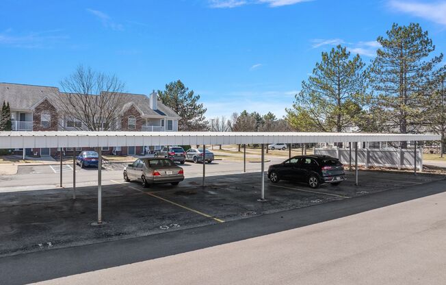 2 beds, 2 baths, 1,020 sqft, $1,470, Unit 6-2501 Emerson Cir.