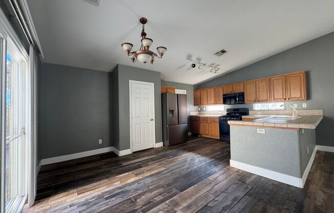3 beds, 2 baths, $2,200