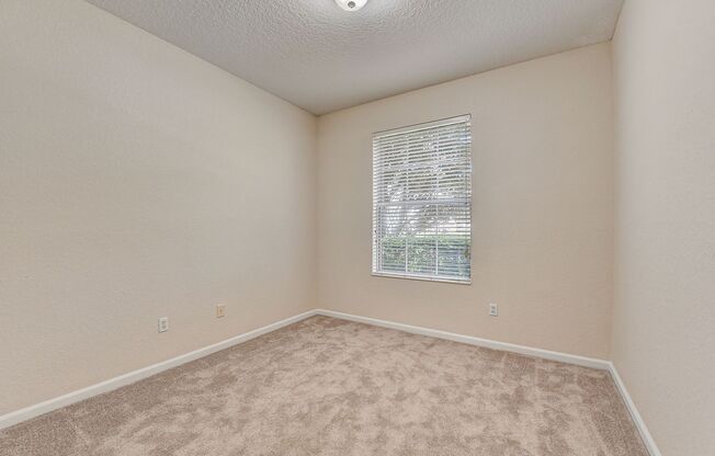 3 beds, 2 baths, $1,865, Unit UNIT 103