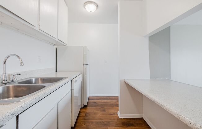 1 bed, 1 bath, 576 sqft, $1,175, Unit 2298-23