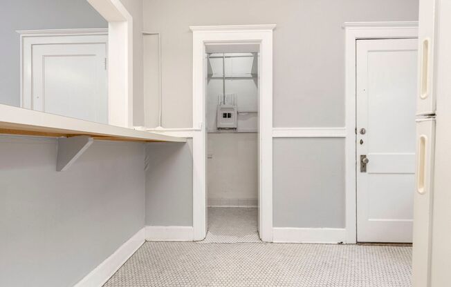 1 bed, 1 bath, 900 sqft, $950, Unit #30