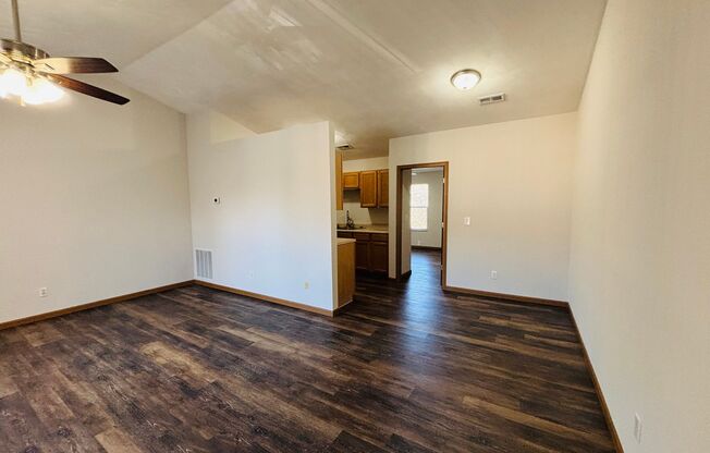 1 bed, 1 bath, 642 sqft, $1,025, Unit 5819-10 PVC