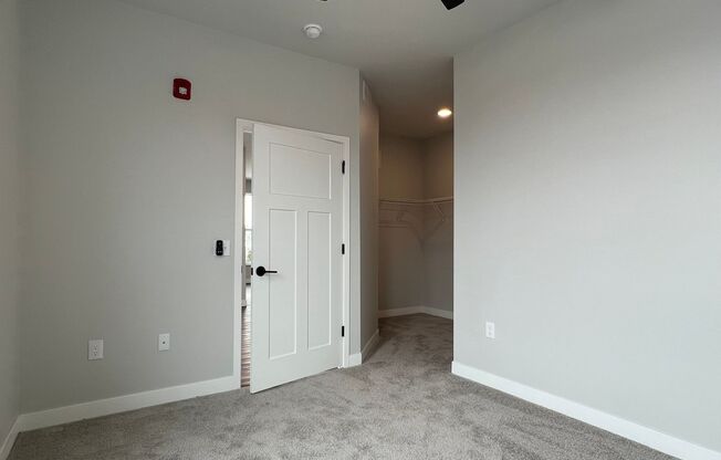 1 bed, 1 bath, 824 sqft, $1,825, Unit WR 305-301